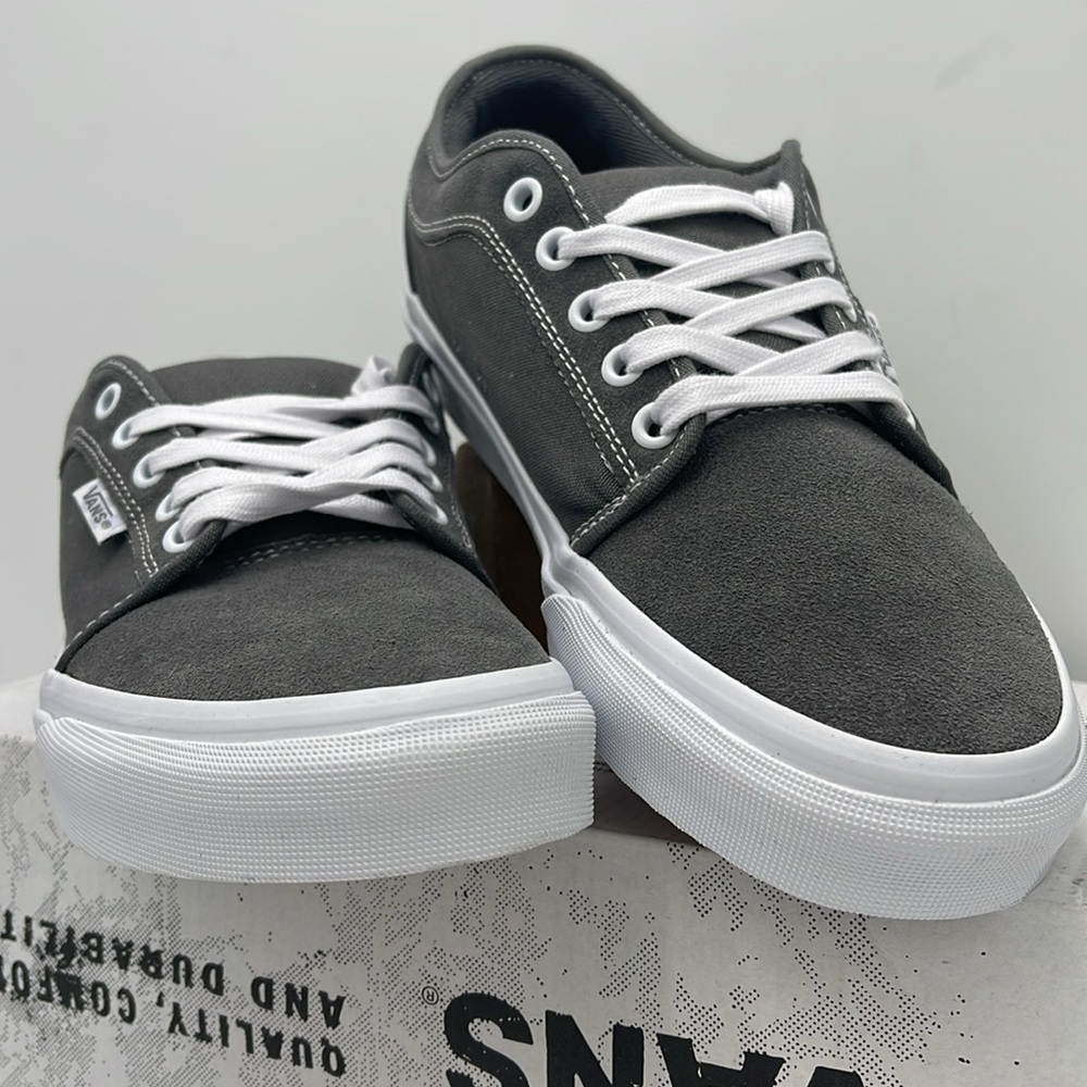 Vans Men's Gray Canvas Sneakers Skate Chukka L
Pewter/True White
VN0A4BX4195 - Picture 6 of 16